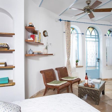 Above The Spring Bed & Breakfast Yerusalem Bagian luar foto