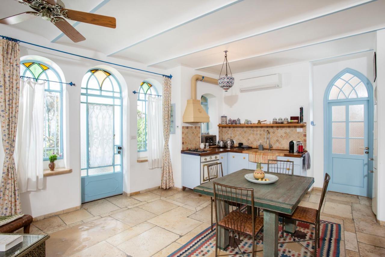 Above The Spring Bed & Breakfast Yerusalem Bagian luar foto